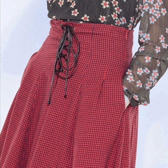 Alices pig high waist lace up skirt - Picture 3 of 7